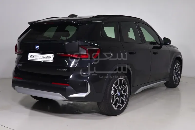 2025 بي ام دبليو الفئة اي