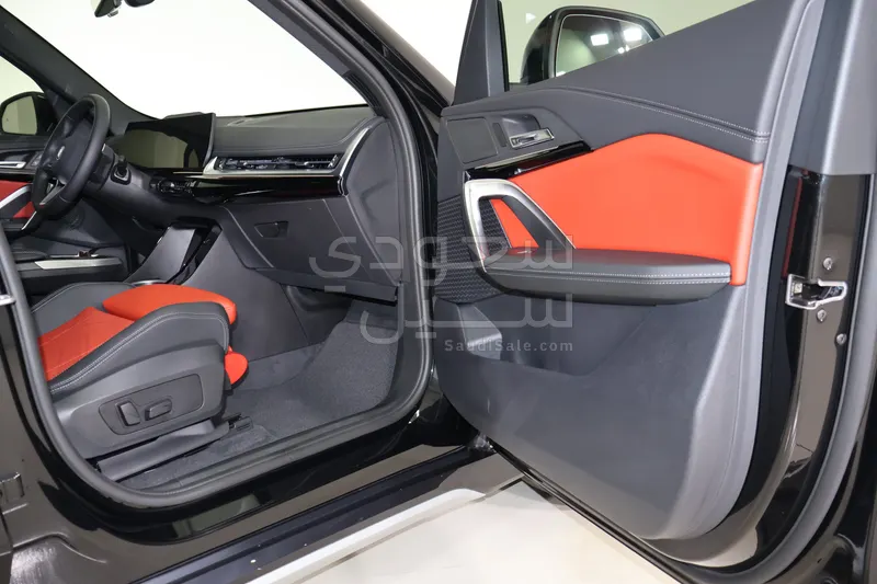 2025 بي ام دبليو الفئة اي