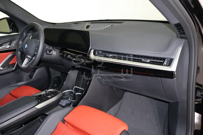 2025 بي ام دبليو الفئة اي