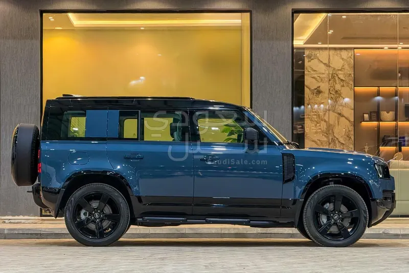 2025 Land Rover Defender 110