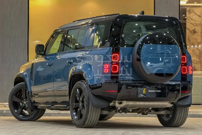 2025 Land Rover Defender 110