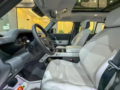 2025 لاند روفر ديفيندر 110