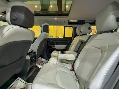 2025 لاند روفر ديفيندر 110