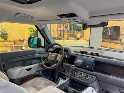 2025 لاند روفر ديفيندر 110