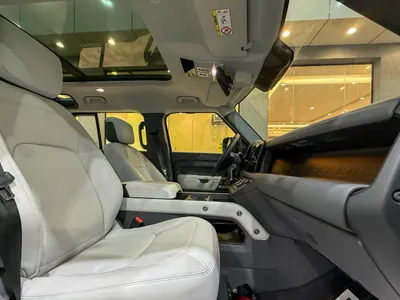 2025 لاند روفر ديفيندر 110