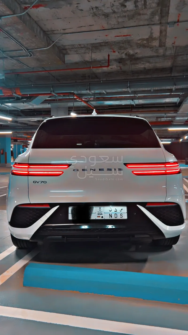 2023 Genesis GV 70