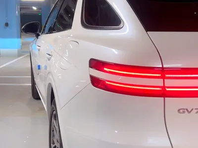 2023 Genesis GV 70