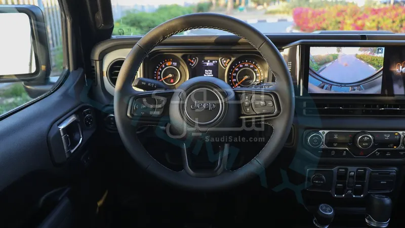 2025 جييب رانجلر سبورت بلس