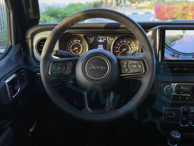 2025 جييب رانجلر سبورت بلس