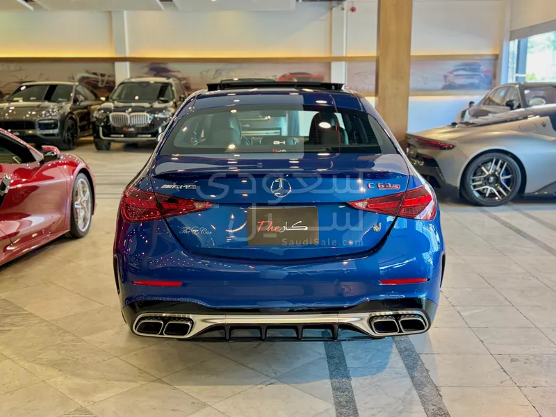 2024 مرسيدس - بنز سي 63 أي إم جي