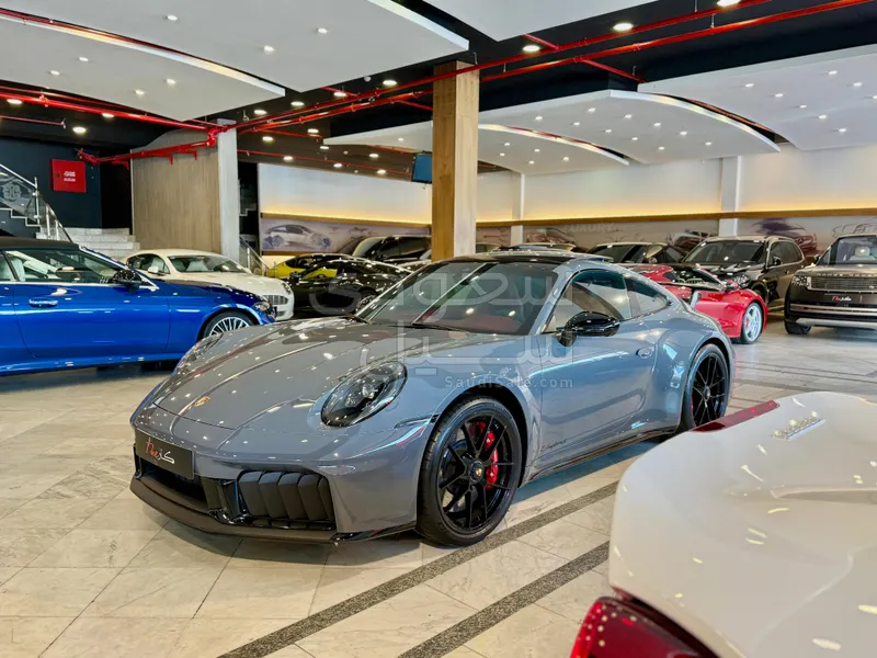 2025 بورش 911 كاريرا جي تي اس