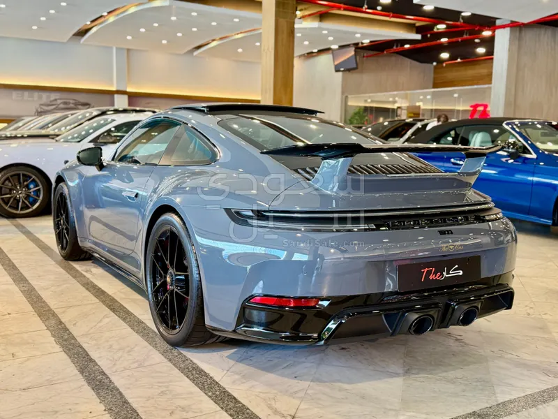2025 بورش 911 كاريرا جي تي اس