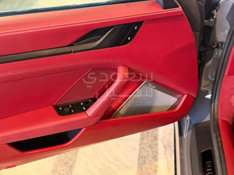 2025 بورش 911 كاريرا جي تي اس