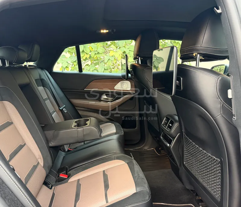 2021 مرسيدس - بنز جي إل إي 63 أي إم جي