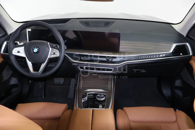 2026 بي ام دبليو الفئة اكس 7