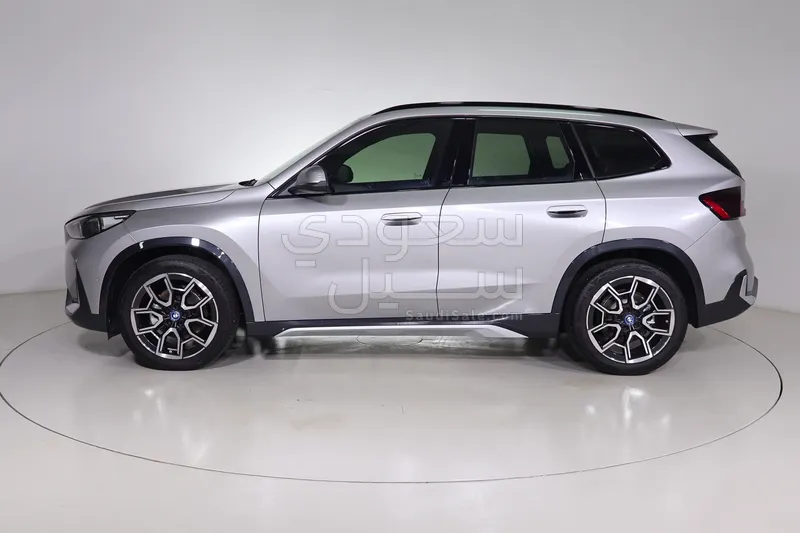 2025 بي ام دبليو الفئة اي