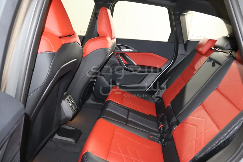 2025 بي ام دبليو الفئة اي