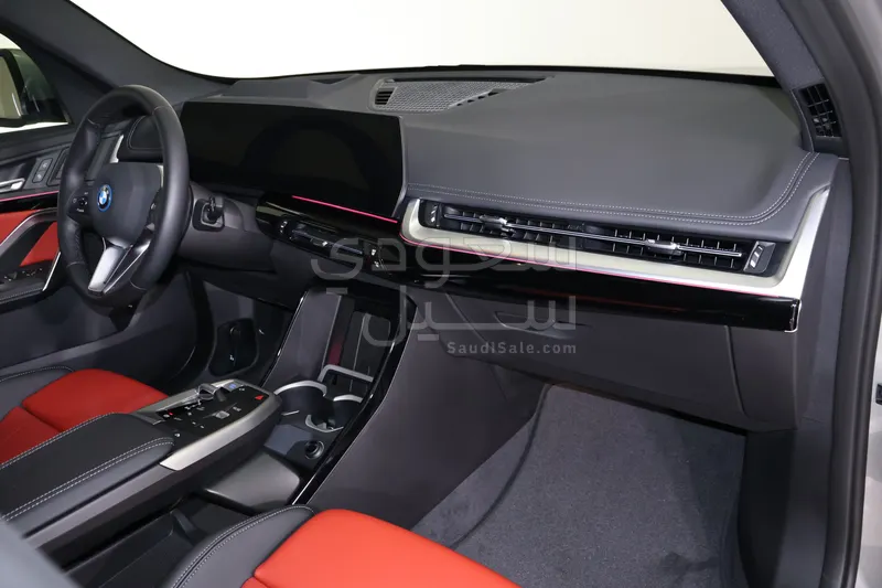 2025 بي ام دبليو الفئة اي