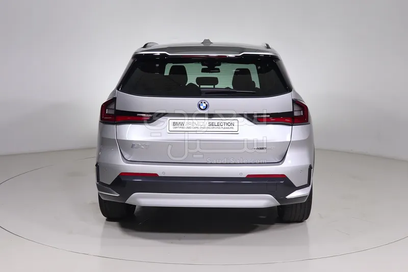 2025 بي ام دبليو الفئة اي