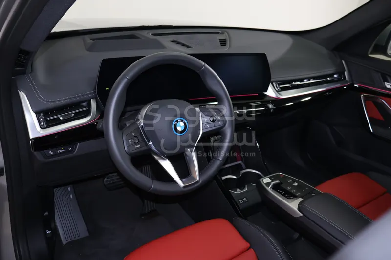 2025 بي ام دبليو الفئة اي