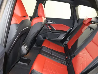 2025 بي ام دبليو الفئة اي