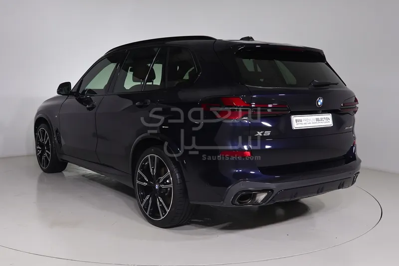 2025 بي ام دبليو الفئة اكس 5 إم كت