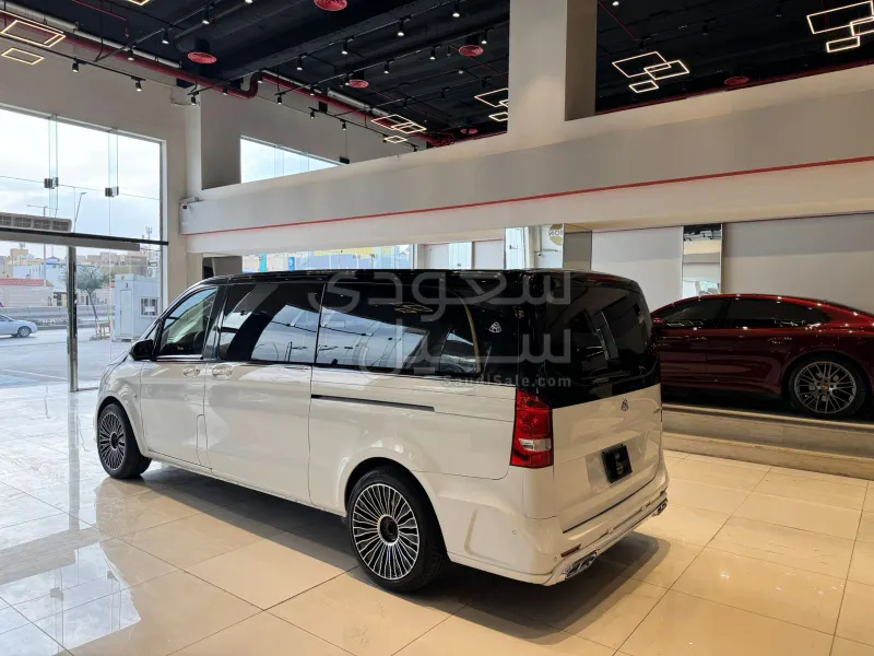 2018 مرسيدس - بنز في 250