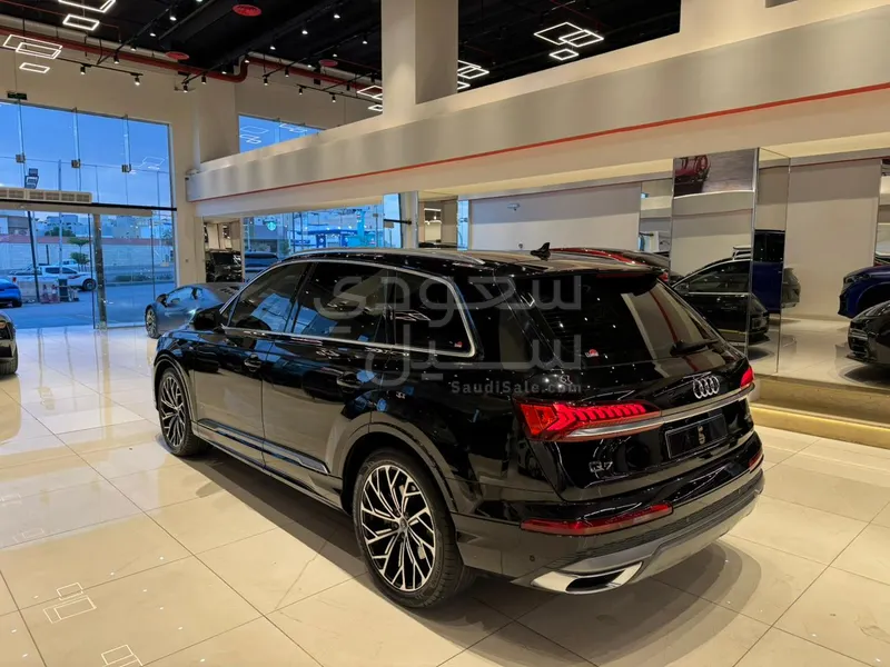 2022 اودي كيو 7