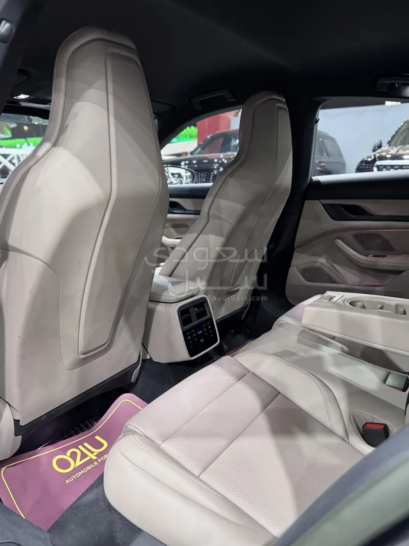 2023 بورش تايكان