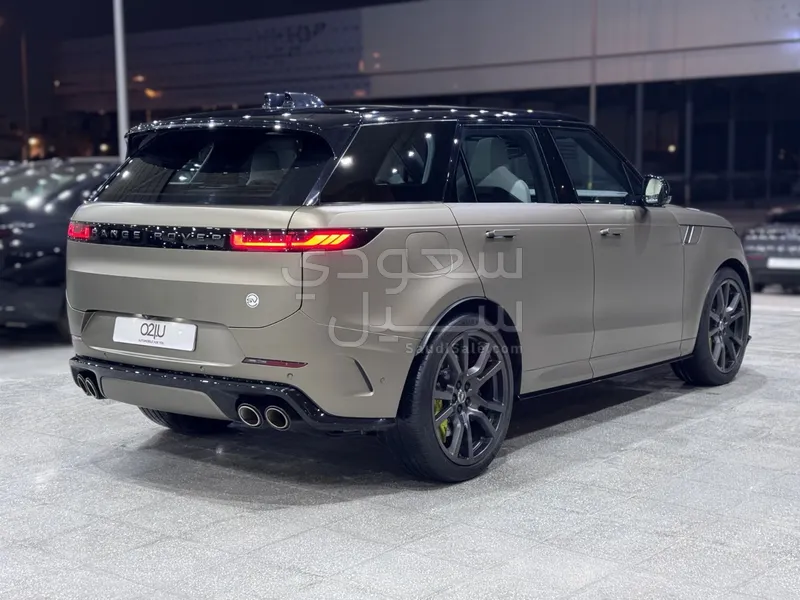 2024 لاند روفر رينج روفر سبورت اس في