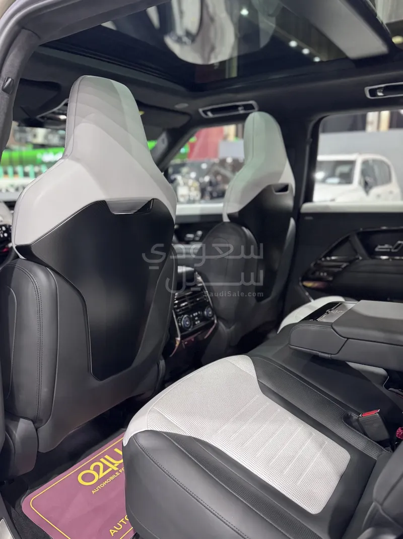 2024 لاند روفر رينج روفر سبورت اس في