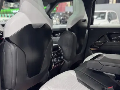 2024 لاند روفر رينج روفر سبورت اس في