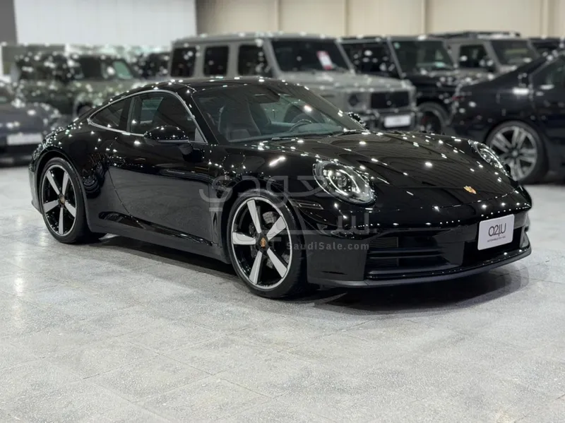2025 بورش 911 كاريرا