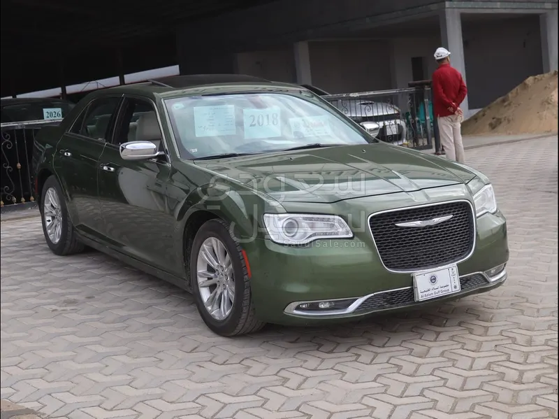 2018 كرايسلر 300 سي