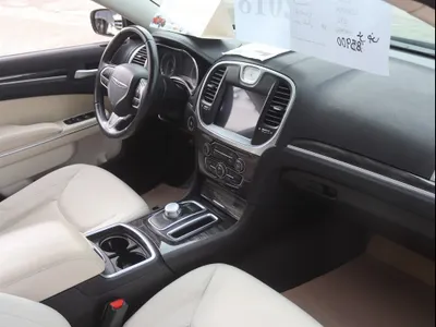 2018 كرايسلر 300 سي