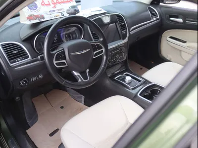 2018 كرايسلر 300 سي