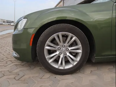 2018 كرايسلر 300 سي