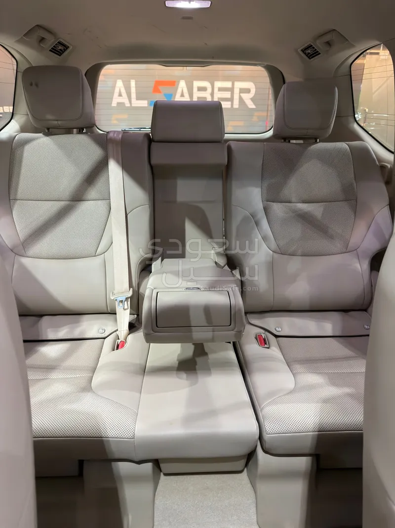 2023 تويوتا لاند كروزر جي اكس ار