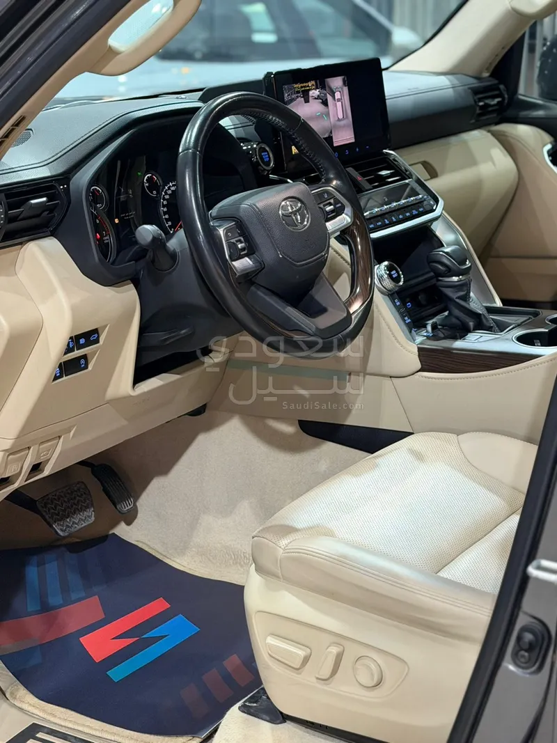 2023 تويوتا لاند كروزر جي اكس ار