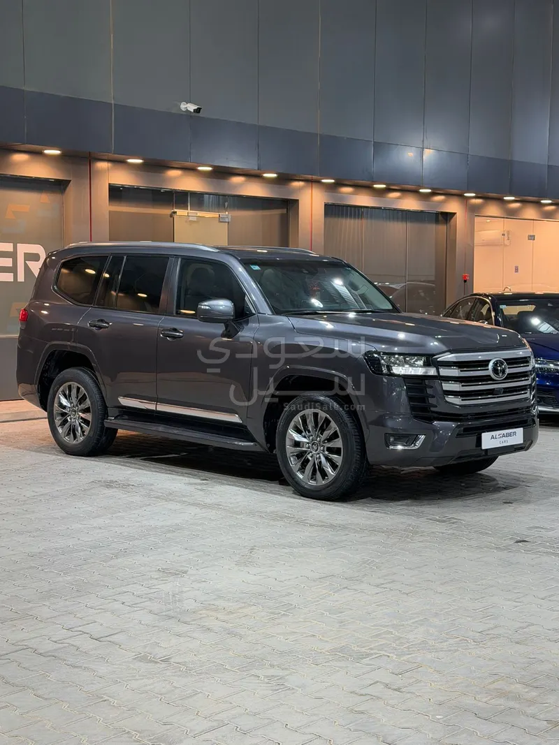 2023 تويوتا لاند كروزر جي اكس ار