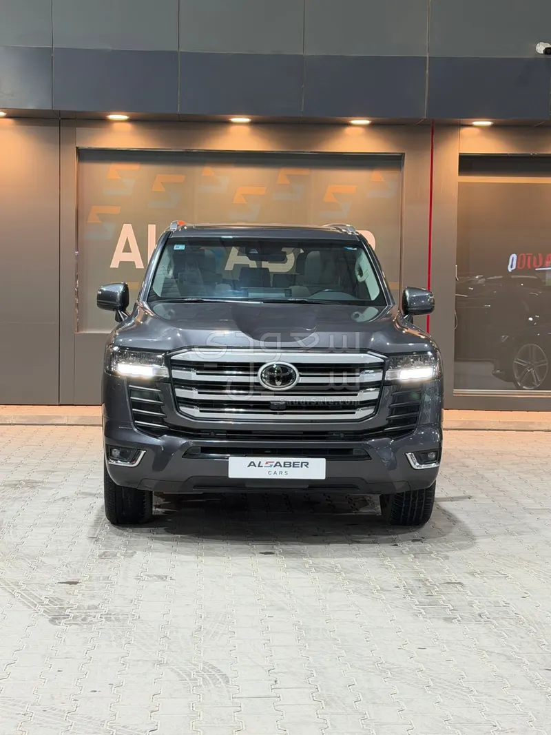 2023 تويوتا لاند كروزر جي اكس ار