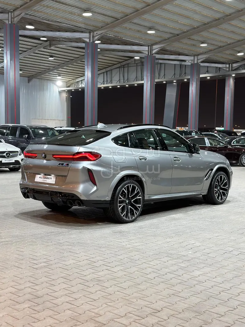 2022 بي ام دبليو الفئة اكس 6 إم كومبيتيشن