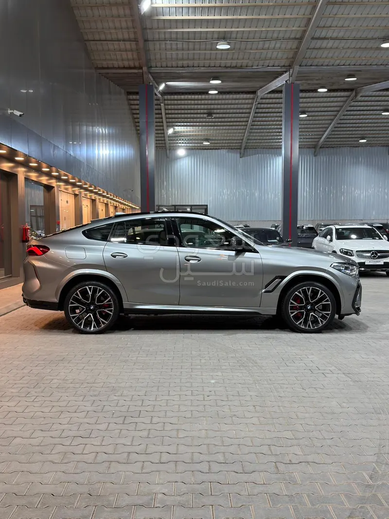 2022 بي ام دبليو الفئة اكس 6 إم كومبيتيشن