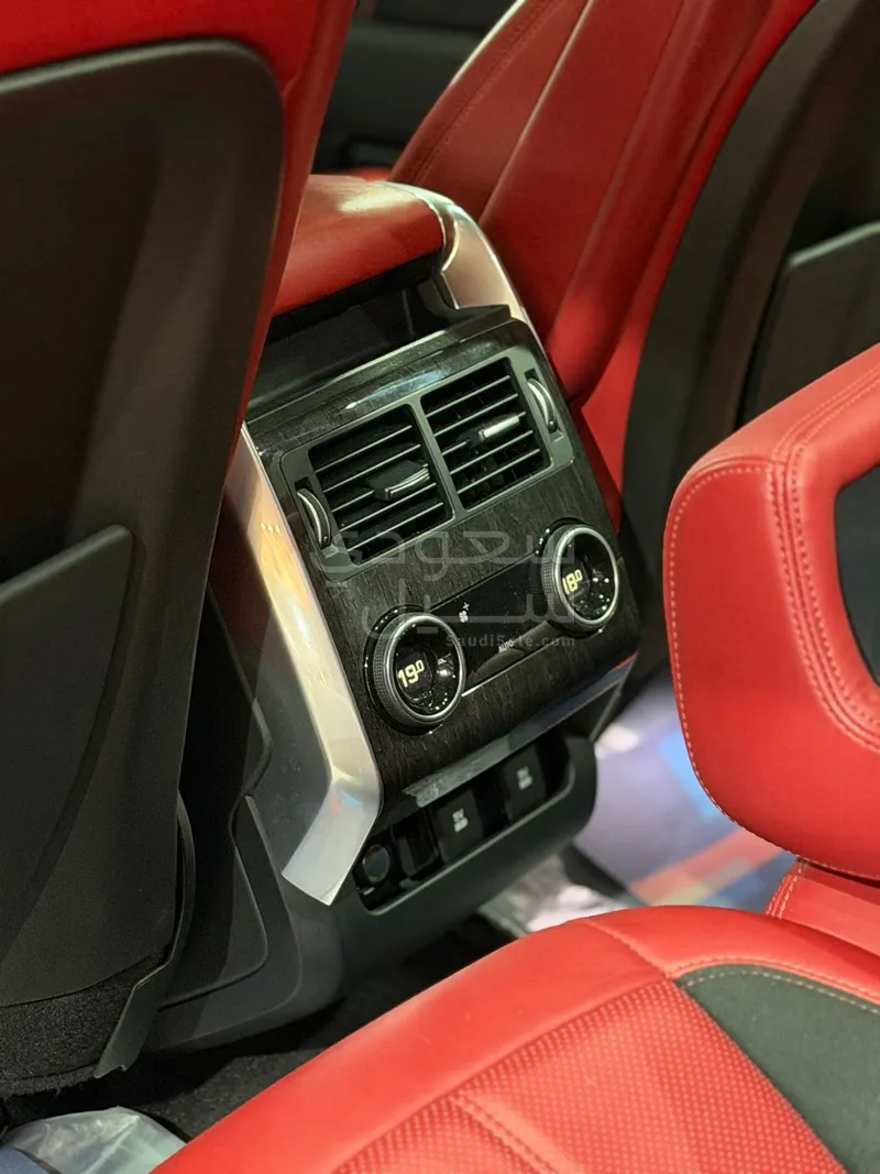 2020 لاند روفر رينج روفر سبورت اس اي