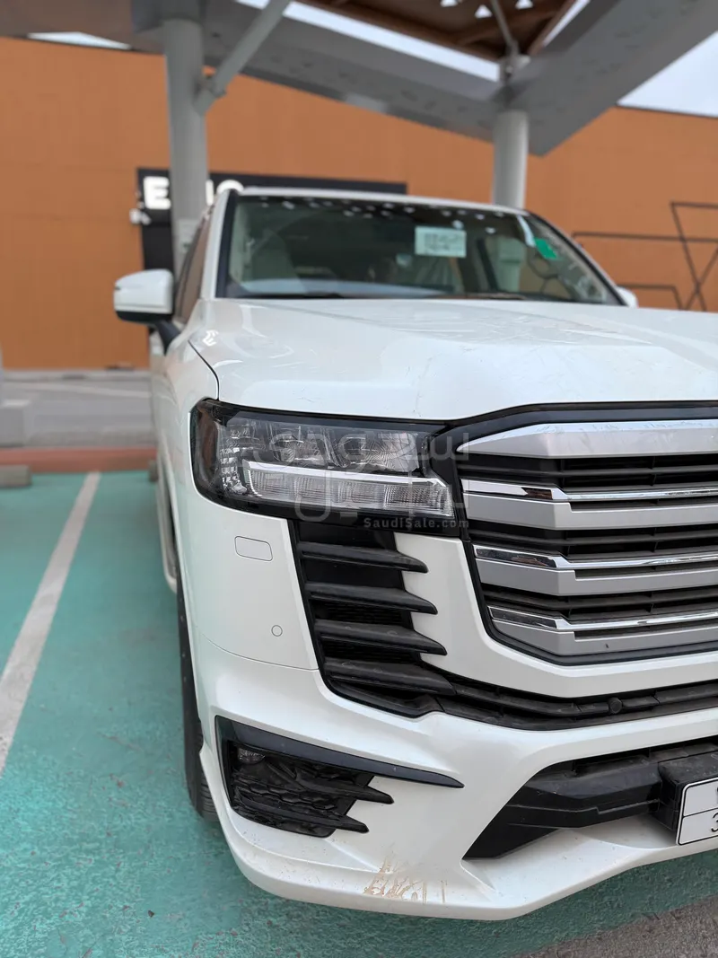 2025 تويوتا لاند كروزر جي اكس ار