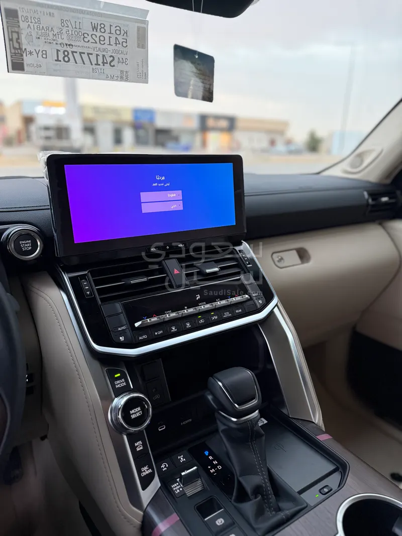 2025 تويوتا لاند كروزر جي اكس ار