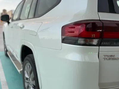 2025 تويوتا لاند كروزر جي اكس ار