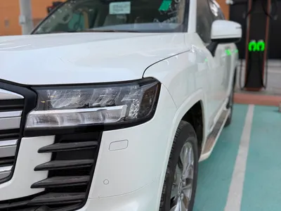 2025 تويوتا لاند كروزر جي اكس ار