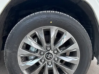 2025 تويوتا لاند كروزر جي اكس ار