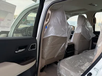 2025 تويوتا لاند كروزر جي اكس ار